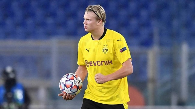 意甲第十四轮：萨索洛3-1逆转佛罗伦萨，紫百合陷入困境