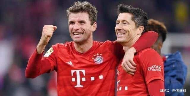 足球巴萨后防大将伤缺四周，主帅表情凝重