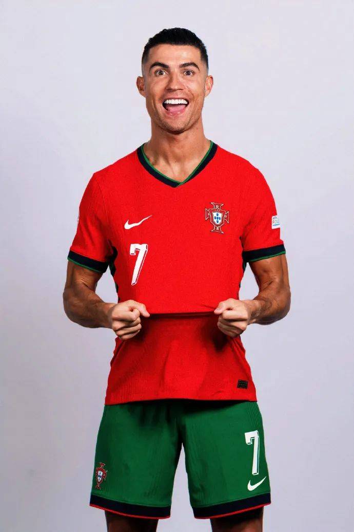 即将迎来执教尤文首秀，斯帕莱蒂生涯意甲执教559场获胜288场（斯帕莱蒂将迎尤文执教首秀：意甲生涯559战288胜）