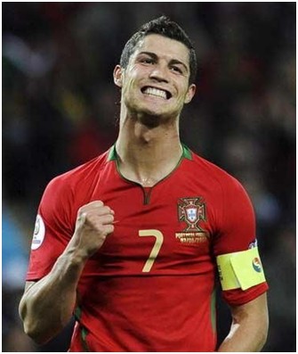 英媒：热刺打算在明年夏天签下荷兰国脚中卫范黑克（英媒：热刺计划明夏引进荷兰国脚中卫范黑克）