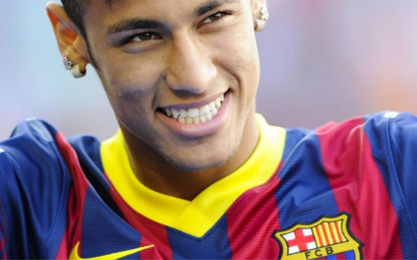 上轮下蛋导致丢球！官方：大阪钢巴门将一森纯拇指骨折