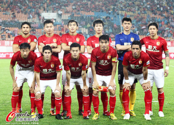 随着AC米兰3-2大逆转，意甲最新积分榜出炉：榜首易主+前三重洗牌