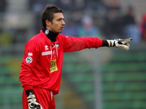 懂球帝2025年11月MVP候选出炉：姆巴佩、哈兰德领衔，莱万在列（懂球帝2025年11月MVP候选名单发布：姆巴佩、哈兰德领衔，莱万上榜）