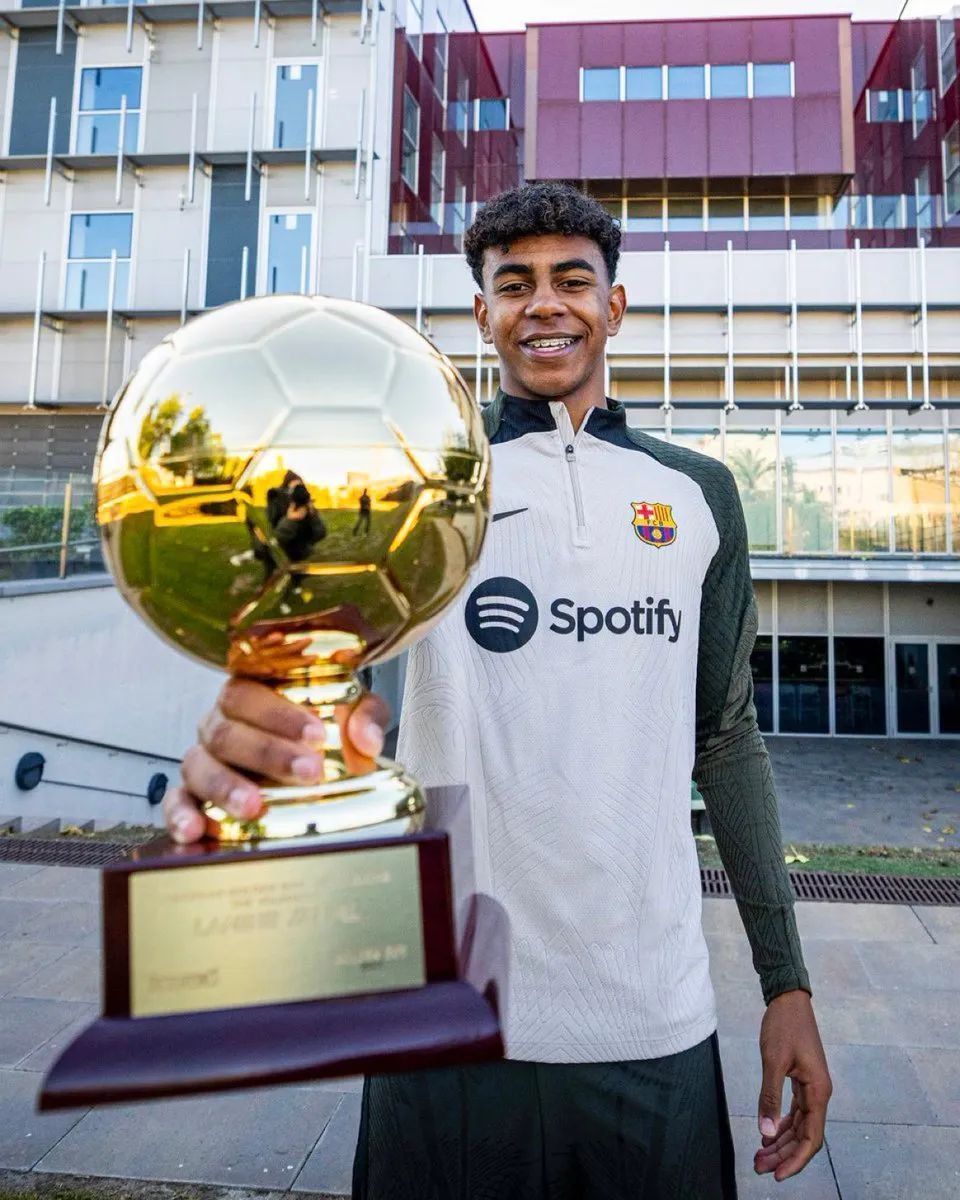 谁给了球迷“训话”的权力？