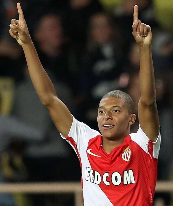 瓜帅：梅西、莱万和哈兰德都是进球机器，很荣幸执教过他们